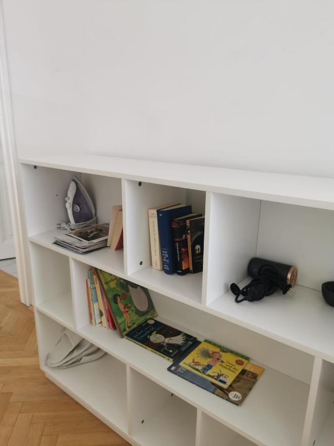 Central Mariahilfer Apartment 4 Min To The City Shopping Center And Schoenbrunn Palace Vienna Esterno foto
