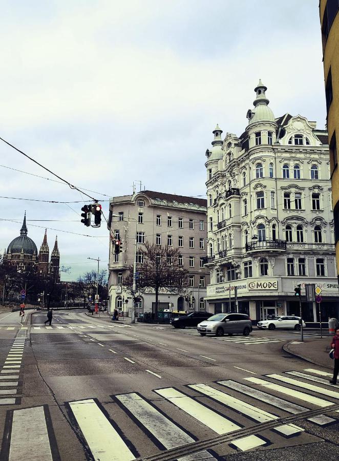 Central Mariahilfer Apartment 4 Min To The City Shopping Center And Schoenbrunn Palace Vienna Esterno foto
