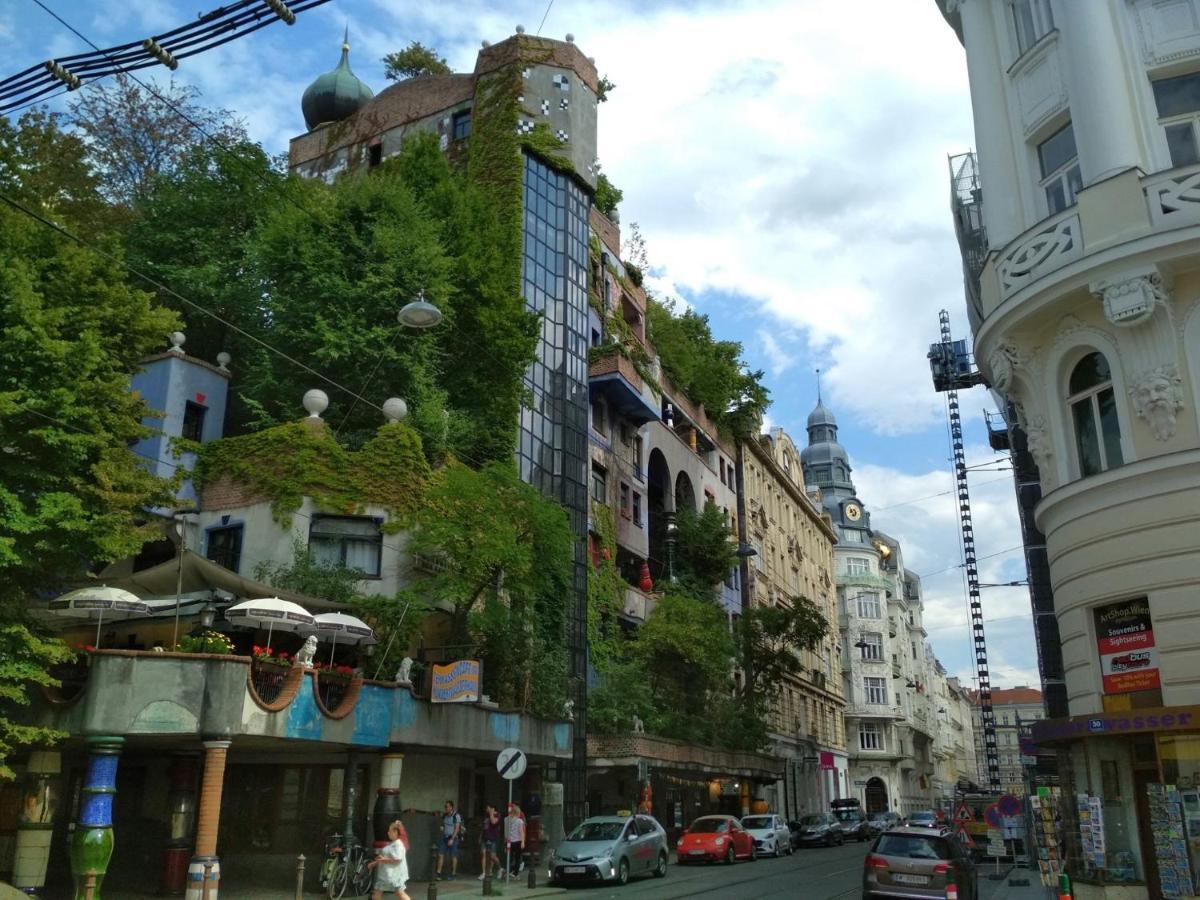 Central Mariahilfer Apartment 4 Min To The City Shopping Center And Schoenbrunn Palace Vienna Esterno foto
