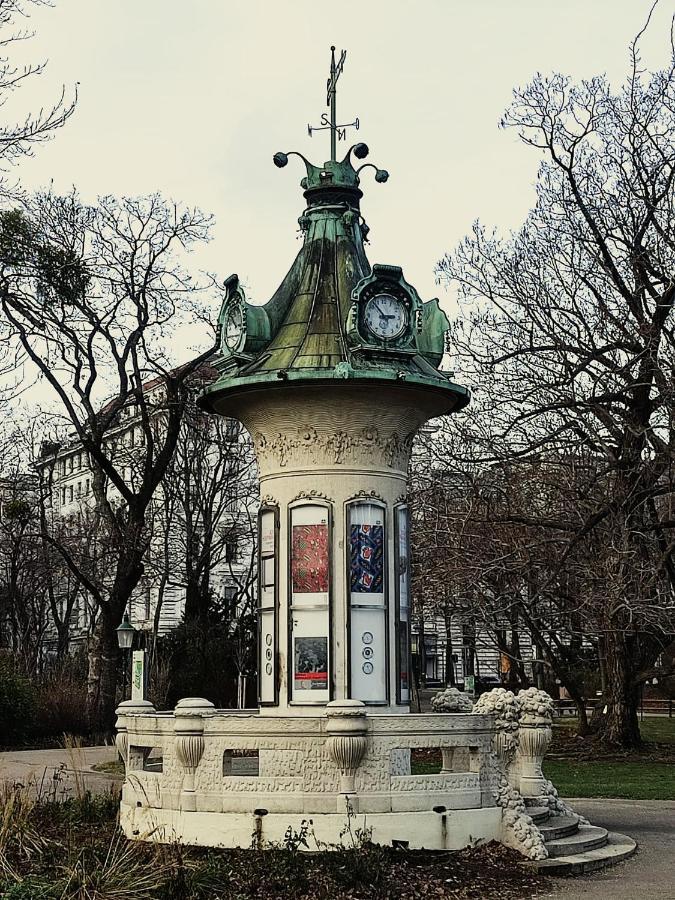 Central Mariahilfer Apartment 4 Min To The City Shopping Center And Schoenbrunn Palace Vienna Esterno foto